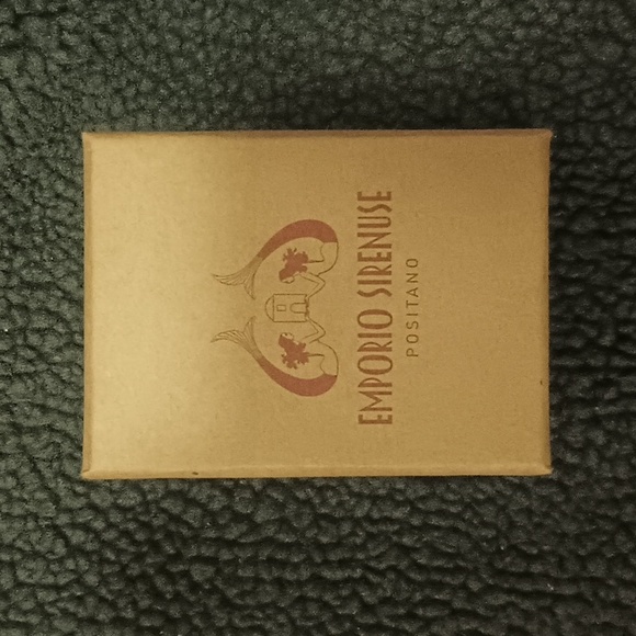 The Key Ring Red - Picture 3 of 5